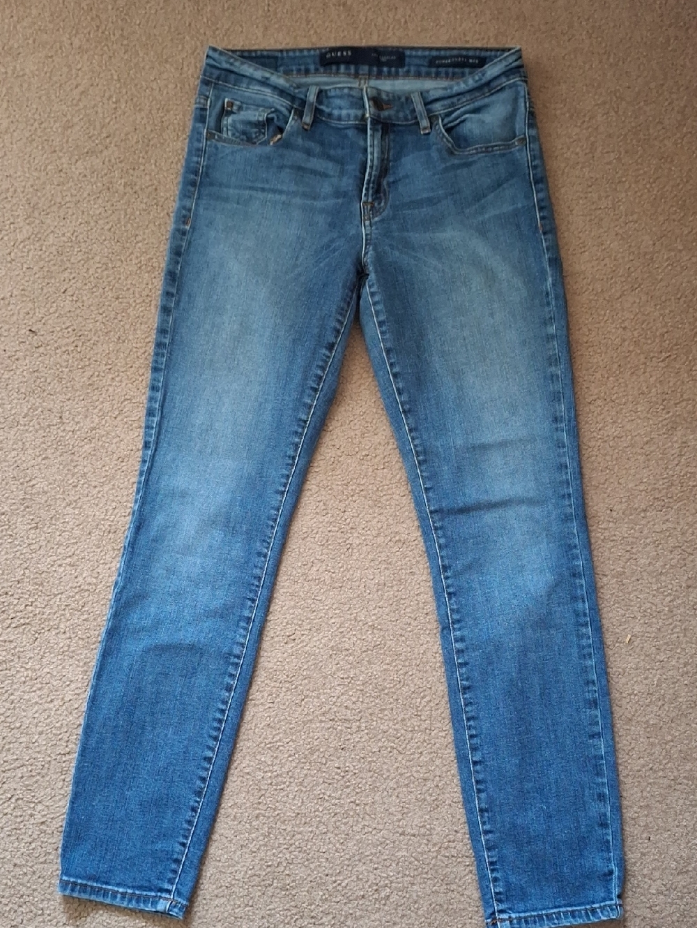 Guess Women's Blue Skinny Jeans - Classic Denim 28P